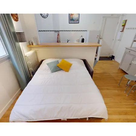 Joivy Sleek Flat Near The Eiffel Tower